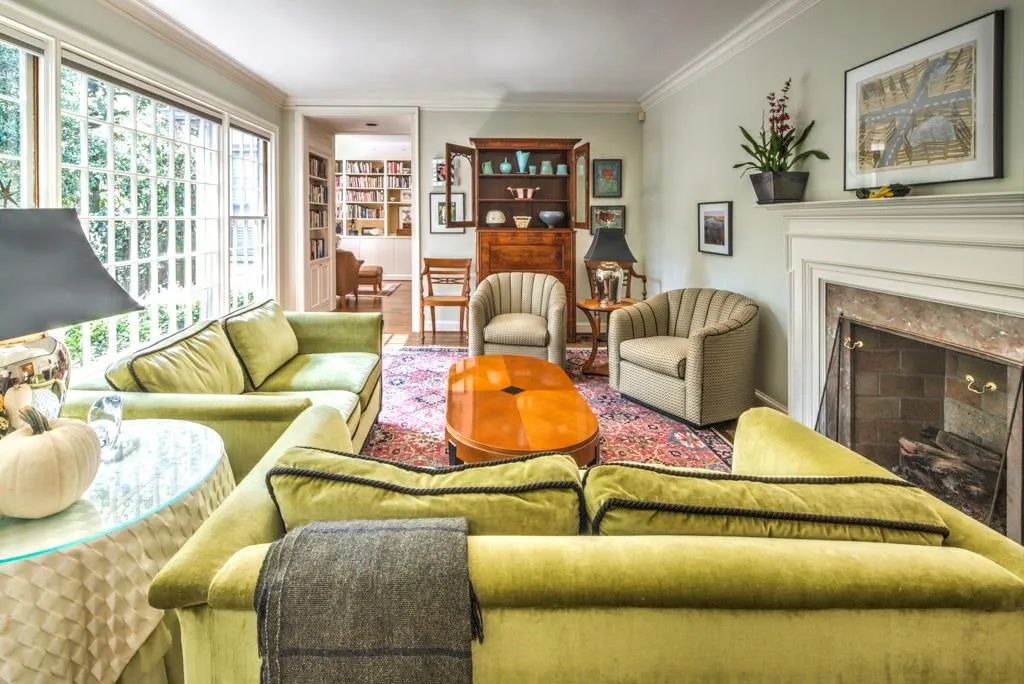 130 Peachtree Battle Avenue Nw, Atlanta, Georgia 30305, 3 Bedrooms Bedrooms, ,3 BathroomsBathrooms,Residential,Sold,130 Peachtree Battle Avenue Nw,5599525