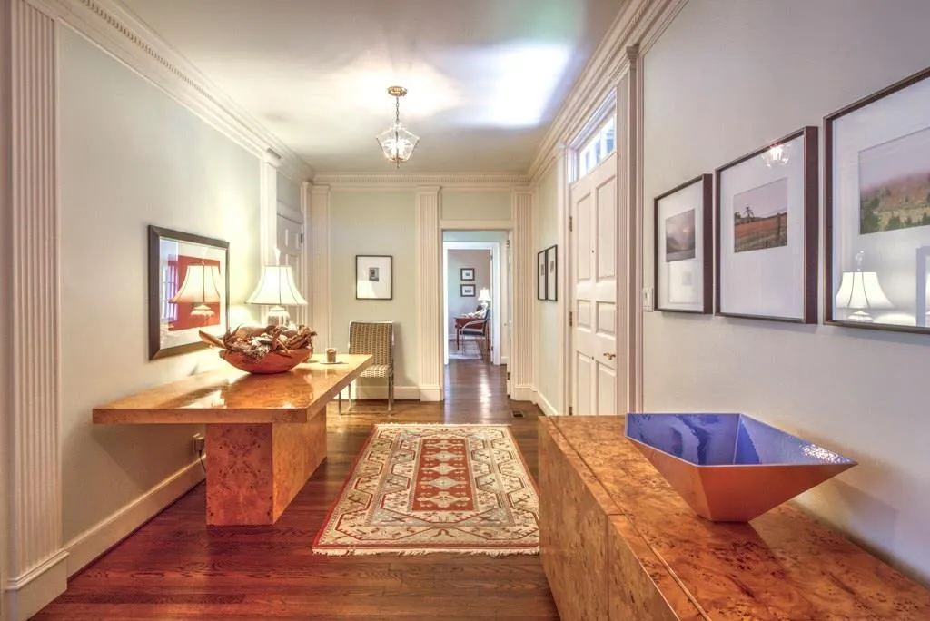 130 Peachtree Battle Avenue Nw, Atlanta, Georgia 30305, 3 Bedrooms Bedrooms, ,3 BathroomsBathrooms,Residential,Sold,130 Peachtree Battle Avenue Nw,5599525