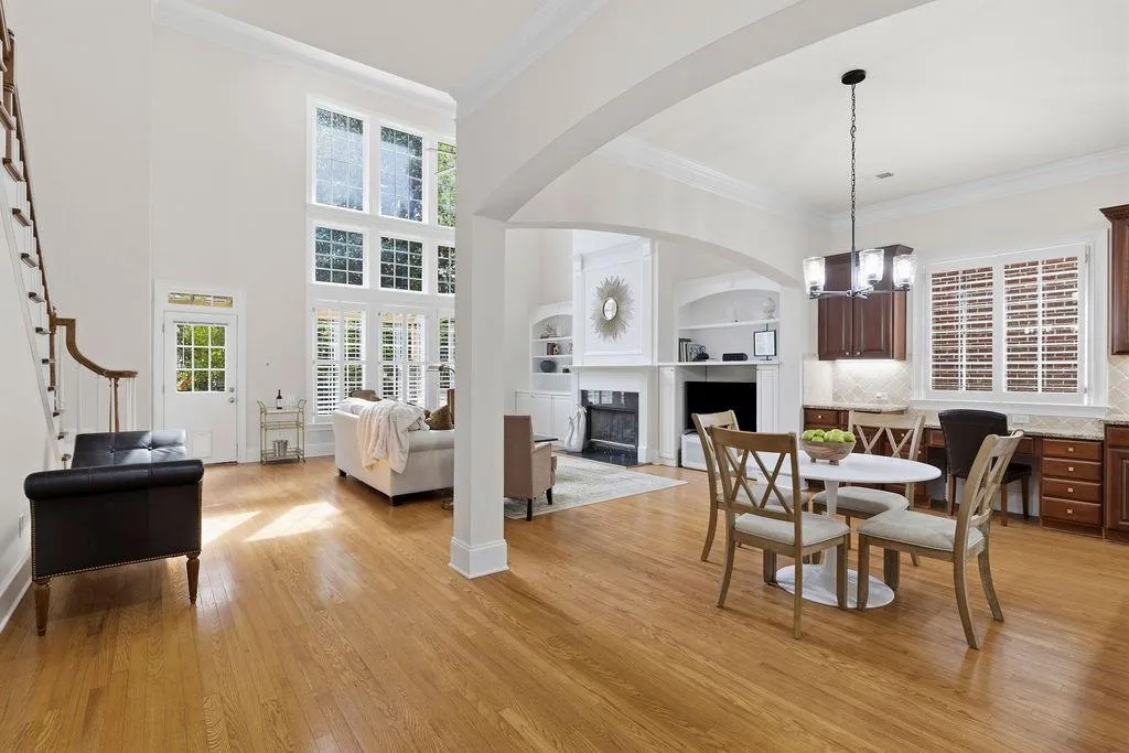 305 Wembley Circle, Sandy Springs, Georgia 30328, 4 Bedrooms Bedrooms, ,3 BathroomsBathrooms,Residential,For Sale,305 Wembley Circle,7749627