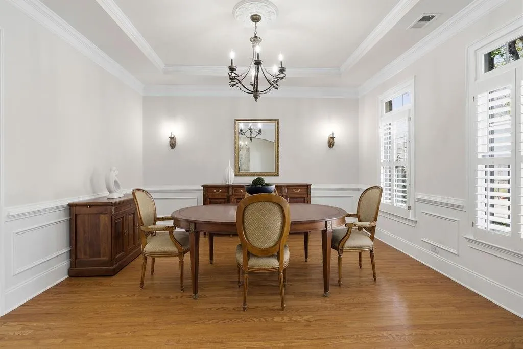 305 Wembley Circle, Sandy Springs, Georgia 30328, 4 Bedrooms Bedrooms, ,3 BathroomsBathrooms,Residential,For Sale,305 Wembley Circle,7749627