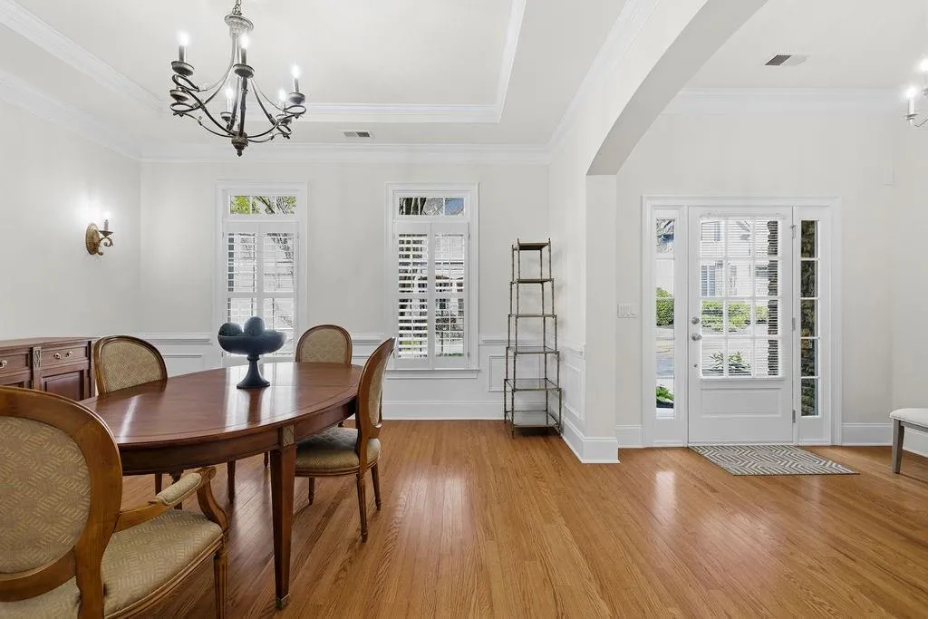 305 Wembley Circle, Sandy Springs, Georgia 30328, 4 Bedrooms Bedrooms, ,3 BathroomsBathrooms,Residential,For Sale,305 Wembley Circle,7749627