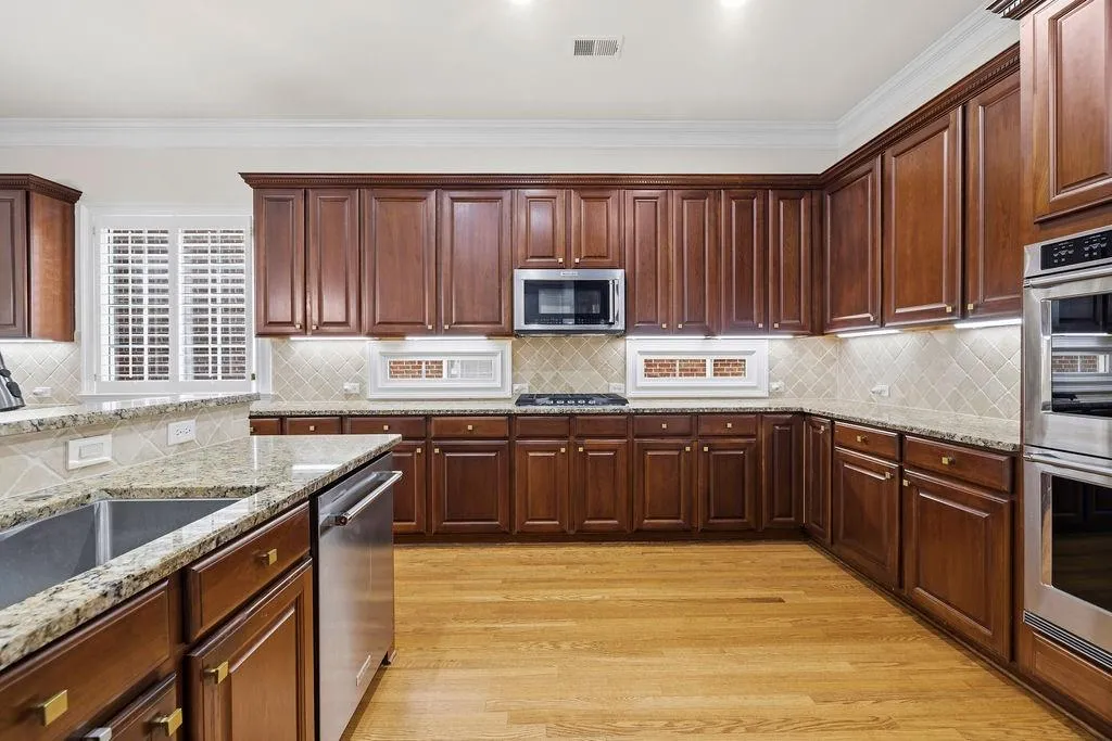 305 Wembley Circle, Sandy Springs, Georgia 30328, 4 Bedrooms Bedrooms, ,3 BathroomsBathrooms,Residential,For Sale,305 Wembley Circle,7749627