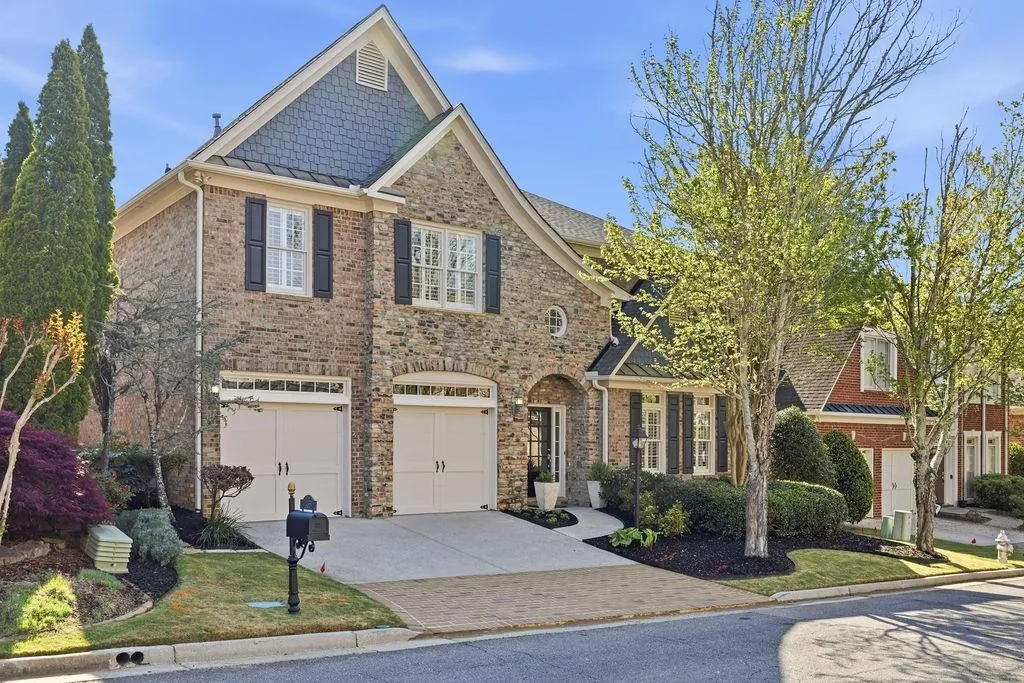 305 Wembley Circle, Sandy Springs, Georgia 30328, 4 Bedrooms Bedrooms, ,3 BathroomsBathrooms,Residential,For Sale,305 Wembley Circle,7749627