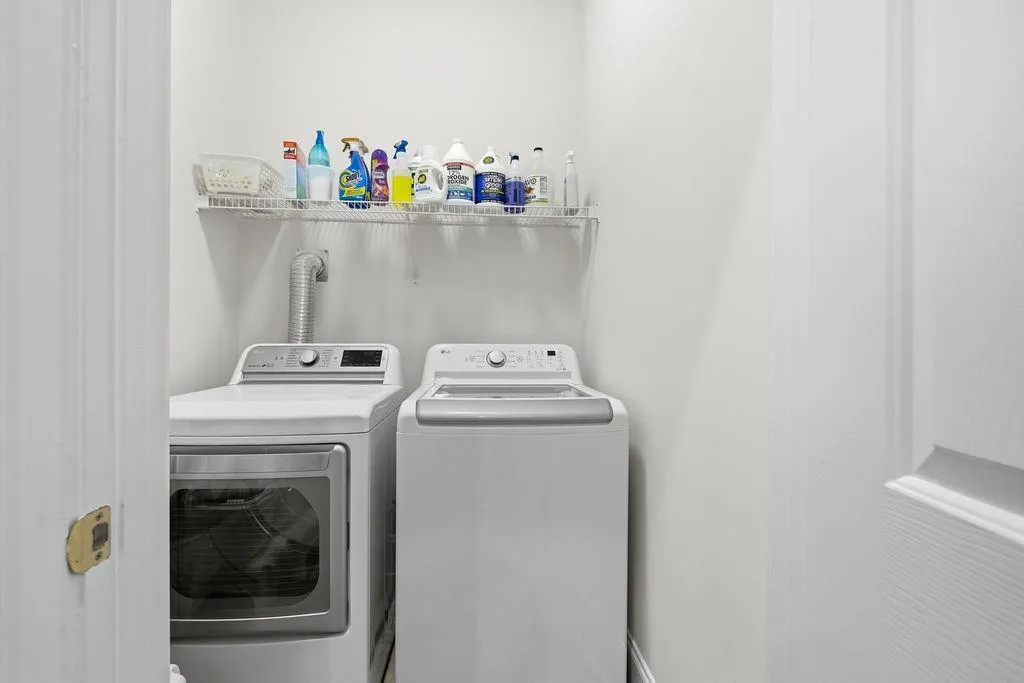 305 Wembley Circle, Sandy Springs, Georgia 30328, 4 Bedrooms Bedrooms, ,3 BathroomsBathrooms,Residential,For Sale,305 Wembley Circle,7749627