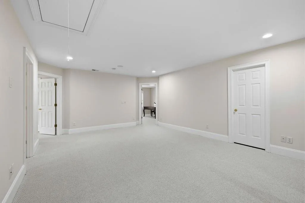 305 Wembley Circle, Sandy Springs, Georgia 30328, 4 Bedrooms Bedrooms, ,3 BathroomsBathrooms,Residential,For Sale,305 Wembley Circle,7749627