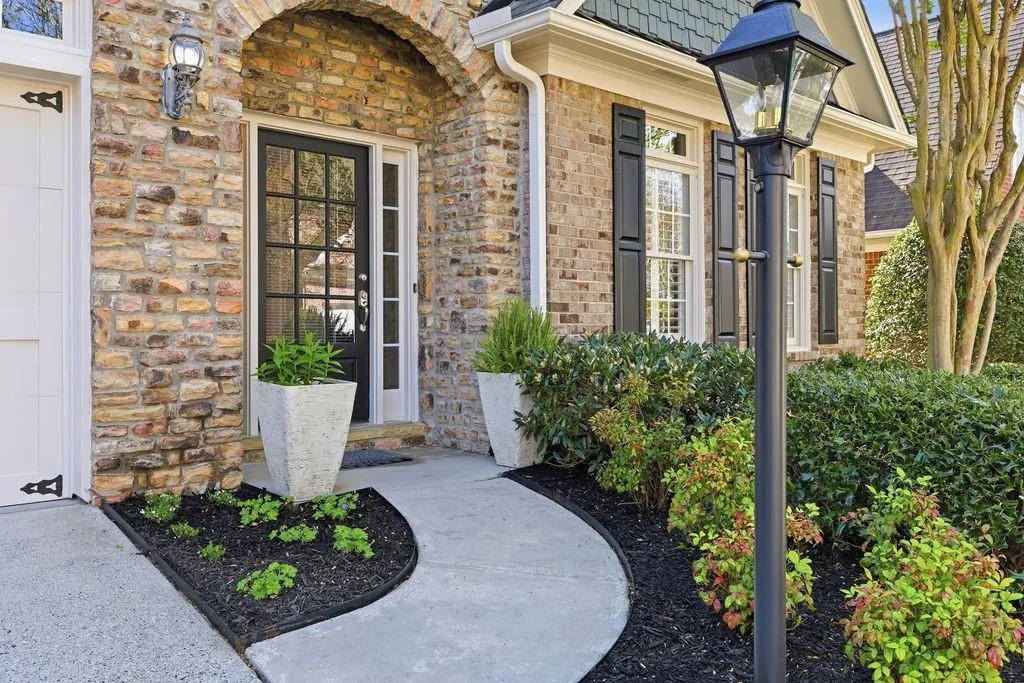 305 Wembley Circle, Sandy Springs, Georgia 30328, 4 Bedrooms Bedrooms, ,3 BathroomsBathrooms,Residential,For Sale,305 Wembley Circle,7749627