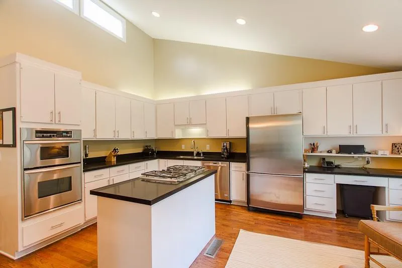 5485 E Idlewood Lane, Sandy Springs, Georgia 30327, 4 Bedrooms Bedrooms, ,3 BathroomsBathrooms,Residential,Sold,5485 E Idlewood Lane,5673322