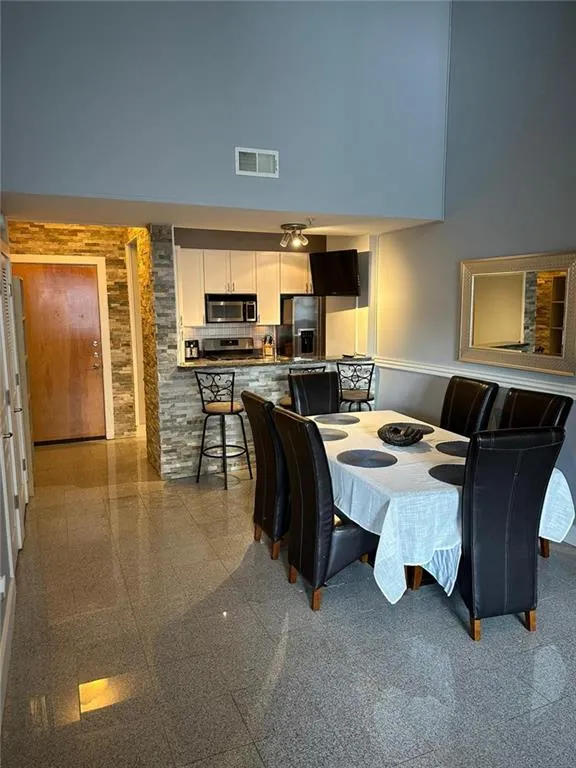 799 Hammond Drive Unit 409, Sandy Springs, Georgia 30328, 2 Bedrooms Bedrooms, ,2 BathroomsBathrooms,Residential,For Sale,799 Hammond Drive Unit 409,7732694