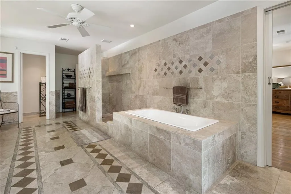5088 Riverview Road, Sandy Springs, Georgia 30327, 4 Bedrooms Bedrooms, ,4 BathroomsBathrooms,Residential,Sold,5088 Riverview Road,6757124