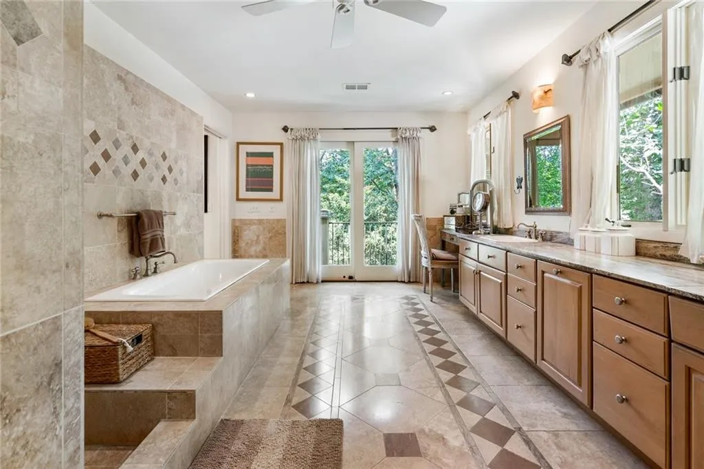 5088 Riverview Road, Sandy Springs, Georgia 30327, 4 Bedrooms Bedrooms, ,4 BathroomsBathrooms,Residential,Sold,5088 Riverview Road,6757124