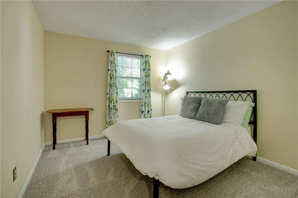 Guest bedroom