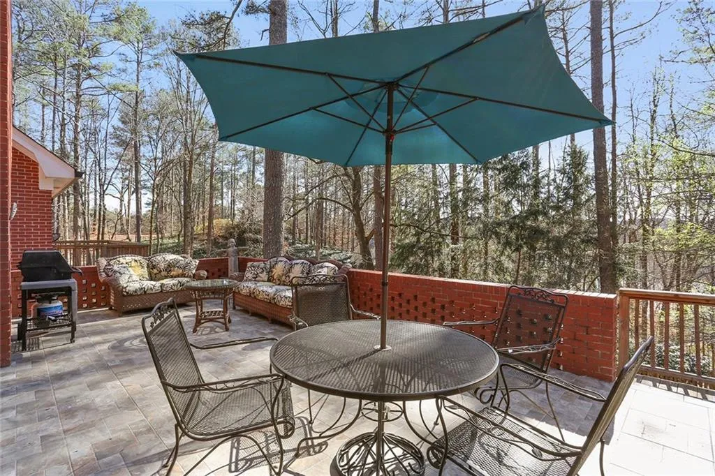 8920 Ridgemont Drive, Sandy Springs, Georgia 30350, 6 Bedrooms Bedrooms, ,4 BathroomsBathrooms,Residential,Sold,8920 Ridgemont Drive,5821495