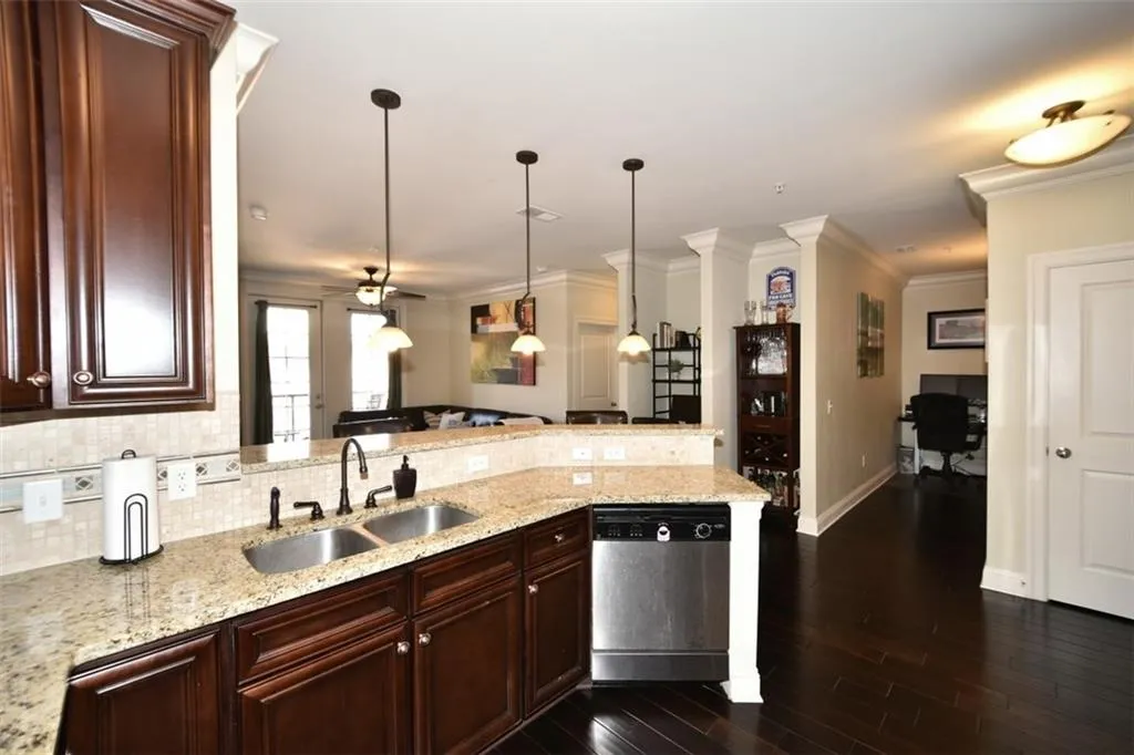 901 Abernathy Road Unit 6040, Atlanta, Georgia 30328, 2 Bedrooms Bedrooms, ,2 BathroomsBathrooms,Residential,Sold,901 Abernathy Road Unit 6040,5648196