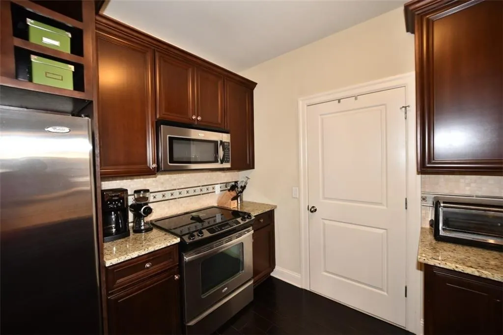 901 Abernathy Road Unit 6040, Atlanta, Georgia 30328, 2 Bedrooms Bedrooms, ,2 BathroomsBathrooms,Residential,Sold,901 Abernathy Road Unit 6040,5648196