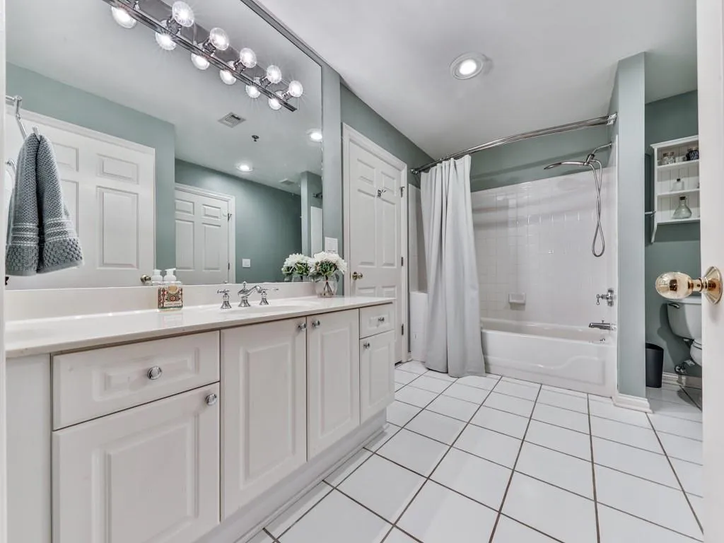 211 Colonial Homes Drive Nw Unit 2501, Atlanta, Georgia 30309, 2 Bedrooms Bedrooms, ,2 BathroomsBathrooms,Residential,For Sale,211 Colonial Homes Drive Nw Unit 2501,7666476