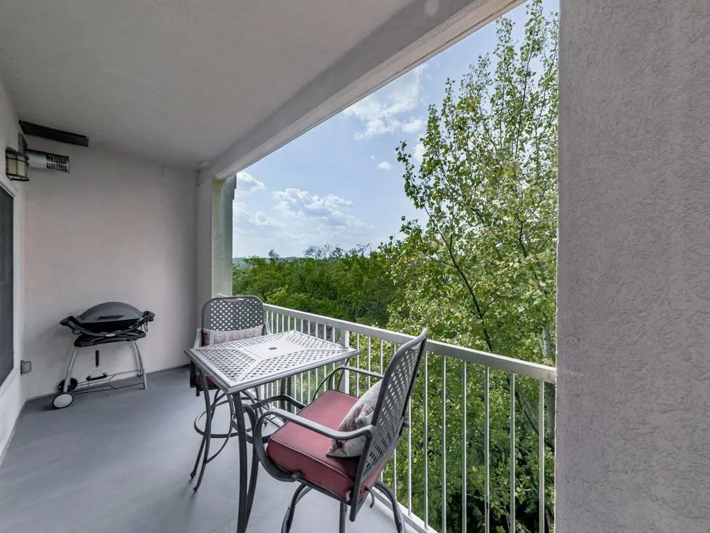 211 Colonial Homes Drive Nw Unit 2501, Atlanta, Georgia 30309, 2 Bedrooms Bedrooms, ,2 BathroomsBathrooms,Residential,For Sale,211 Colonial Homes Drive Nw Unit 2501,7666476