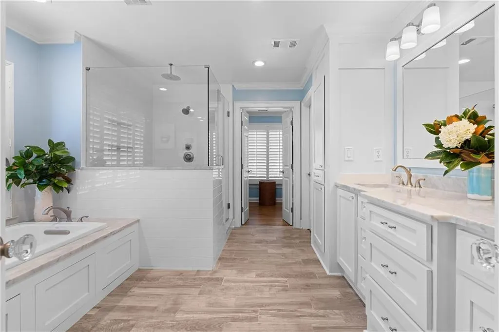 2681 Brookwood Drive Ne, Atlanta, Georgia 30305, 4 Bedrooms Bedrooms, ,4 BathroomsBathrooms,Residential,For Sale,2681 Brookwood Drive Ne,7635324
