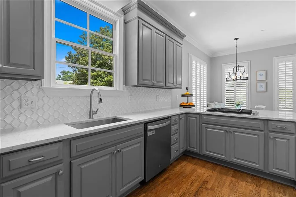 2681 Brookwood Drive Ne, Atlanta, Georgia 30305, 4 Bedrooms Bedrooms, ,4 BathroomsBathrooms,Residential,For Sale,2681 Brookwood Drive Ne,7635324