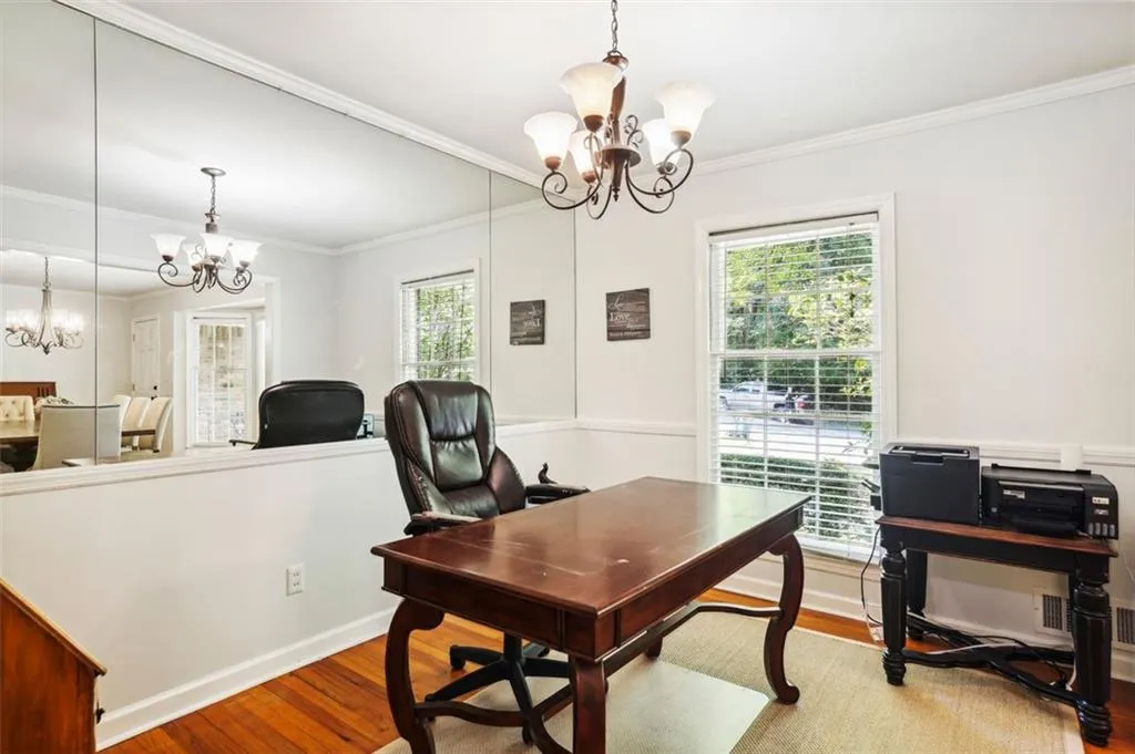 6595 Wright Circle, Sandy Springs, Georgia 30328, 3 Bedrooms Bedrooms, ,3 BathroomsBathrooms,Residential,Sold,6595 Wright Circle,7256243
