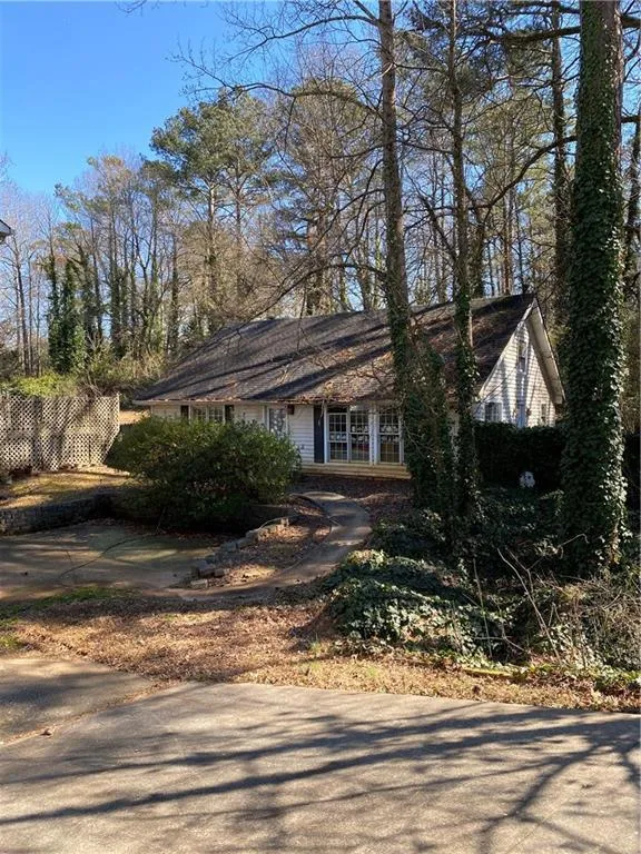 85 Dalrymple Road, Sandy Springs, Georgia 30328, 4 Bedrooms Bedrooms, ,2 BathroomsBathrooms,Residential,Sold,85 Dalrymple Road,6839748