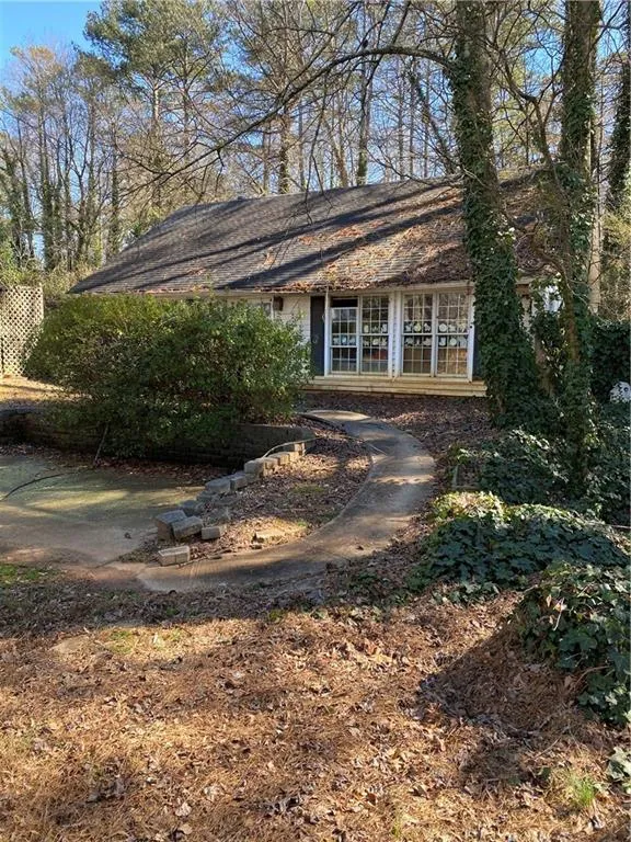 85 Dalrymple Road, Sandy Springs, Georgia 30328, 4 Bedrooms Bedrooms, ,2 BathroomsBathrooms,Residential,Sold,85 Dalrymple Road,6839748