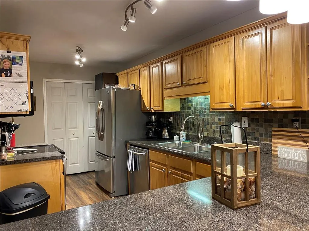 405 Brighton Point, Atlanta, Georgia 30328, 2 Bedrooms Bedrooms, ,2 BathroomsBathrooms,Residential,Sold,405 Brighton Point,6884214