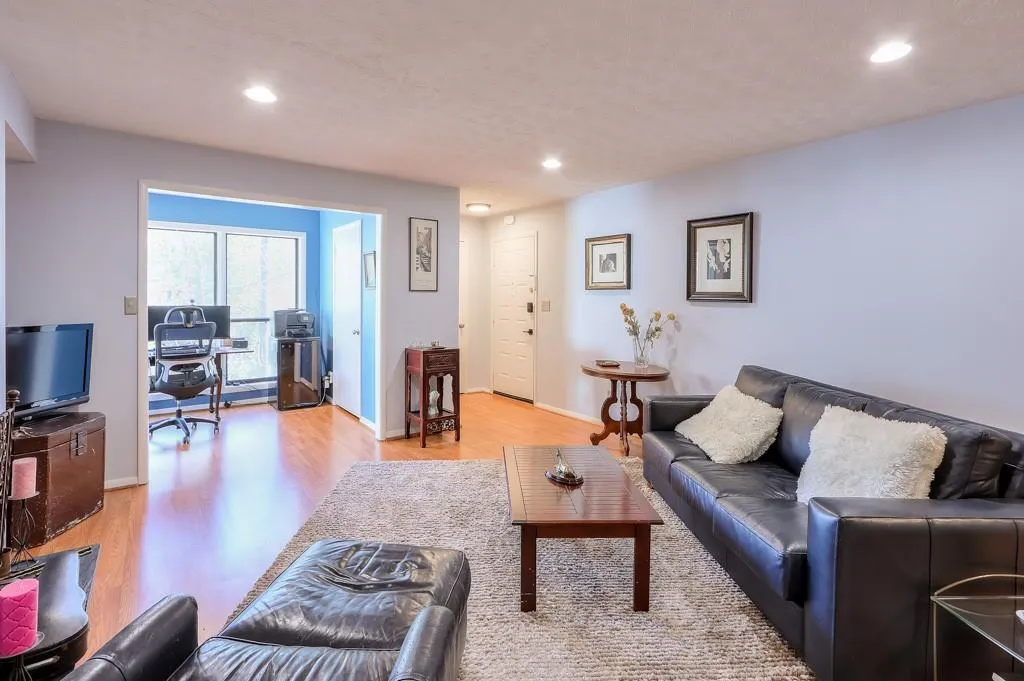 1418 Summit North Drive Ne Unit 1418, Atlanta, Georgia 30324, 1 Bedroom Bedrooms, ,1 BathroomBathrooms,Residential,Sold,1418 Summit North Drive Ne Unit 1418,7569688
