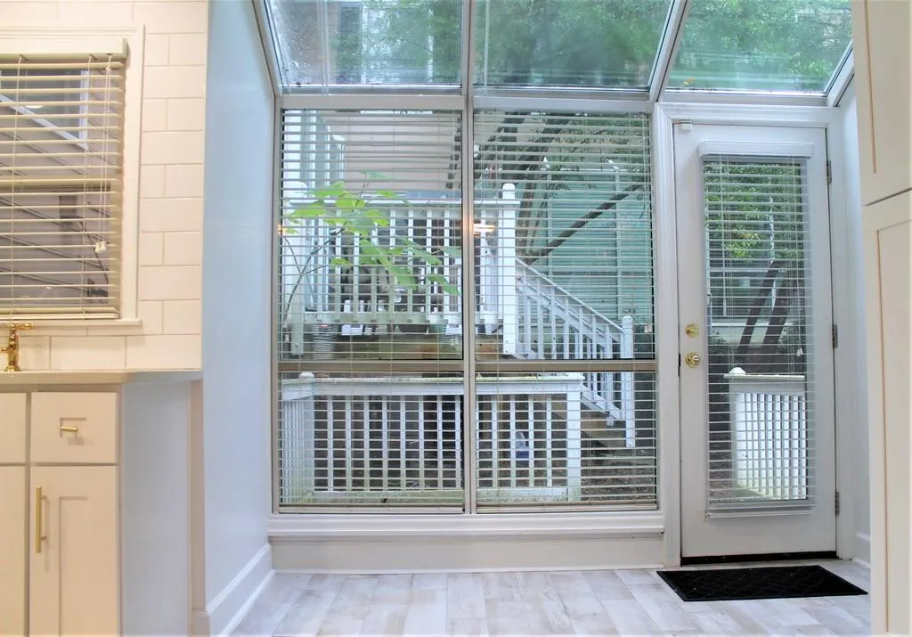 7500 Roswell Rd Road Unit 97, Sandy Springs, Georgia 30350, 2 Bedrooms Bedrooms, ,2 BathroomsBathrooms,Residential,Sold,7500 Roswell Rd Road Unit 97,6828777