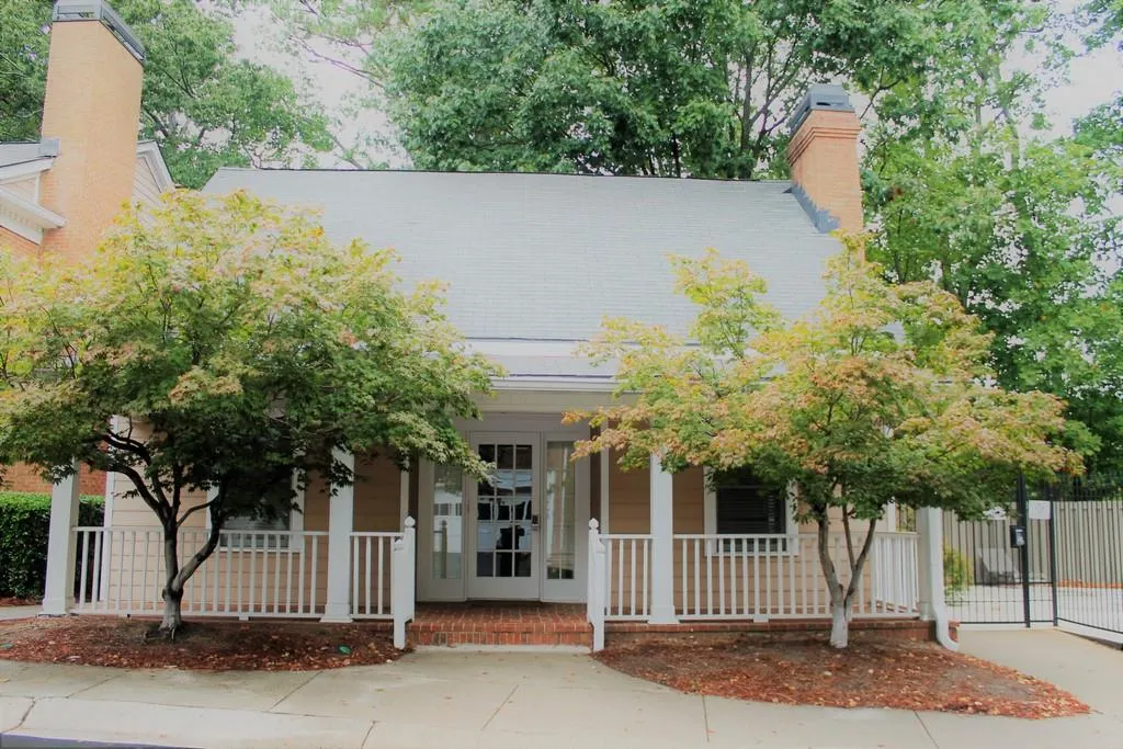 7500 Roswell Rd Road Unit 97, Sandy Springs, Georgia 30350, 2 Bedrooms Bedrooms, ,2 BathroomsBathrooms,Residential,Sold,7500 Roswell Rd Road Unit 97,6828777