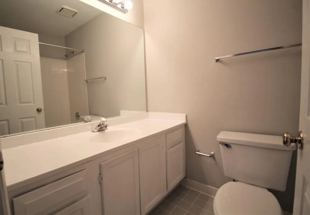 7500 Roswell Rd Road Unit 97, Sandy Springs, Georgia 30350, 2 Bedrooms Bedrooms, ,2 BathroomsBathrooms,Residential,Sold,7500 Roswell Rd Road Unit 97,6828777