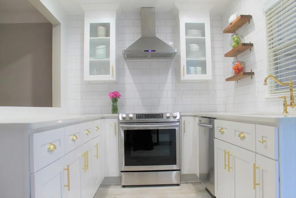 7500 Roswell Rd Road Unit 97, Sandy Springs, Georgia 30350, 2 Bedrooms Bedrooms, ,2 BathroomsBathrooms,Residential,Sold,7500 Roswell Rd Road Unit 97,6828777