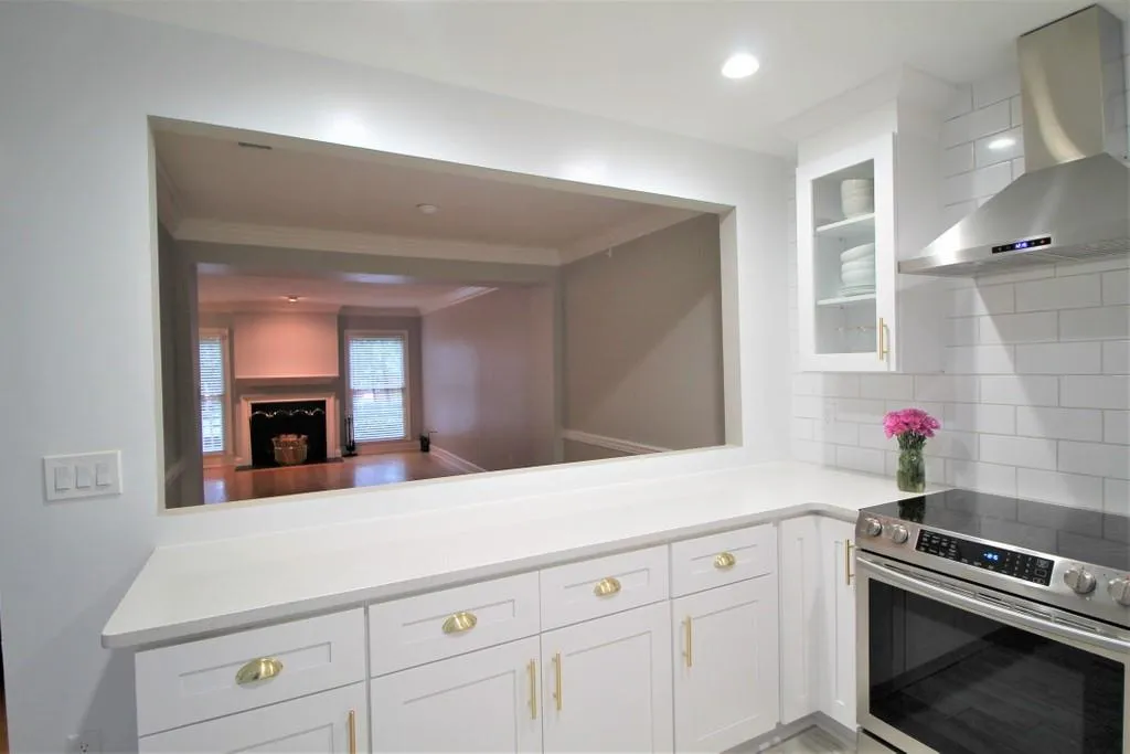 7500 Roswell Rd Road Unit 97, Sandy Springs, Georgia 30350, 2 Bedrooms Bedrooms, ,2 BathroomsBathrooms,Residential,Sold,7500 Roswell Rd Road Unit 97,6828777