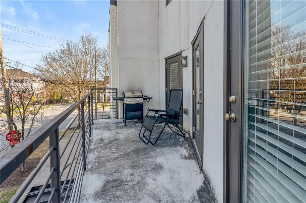 2030 Main Street Nw Unit 207, Atlanta, Georgia 30318, 2 Bedrooms Bedrooms, 0 ,2 BathroomsBathrooms,Residential,For Sale,2030 Main Street Nw Unit 207,7731061
