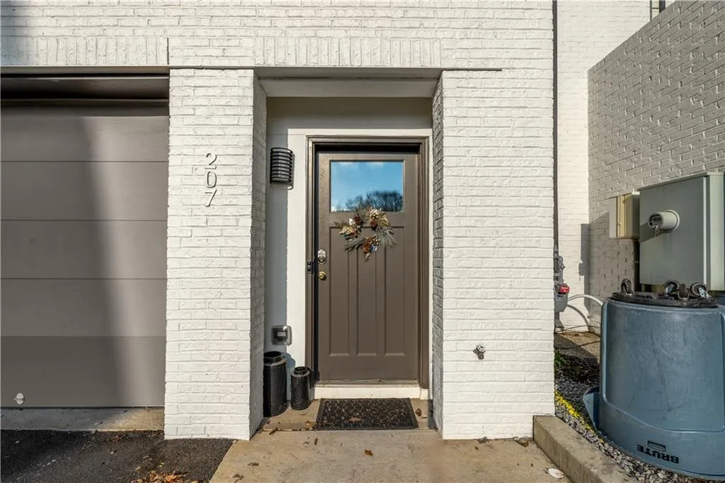 2030 Main Street Nw Unit 207, Atlanta, Georgia 30318, 2 Bedrooms Bedrooms, 0 ,2 BathroomsBathrooms,Residential,For Sale,2030 Main Street Nw Unit 207,7731061