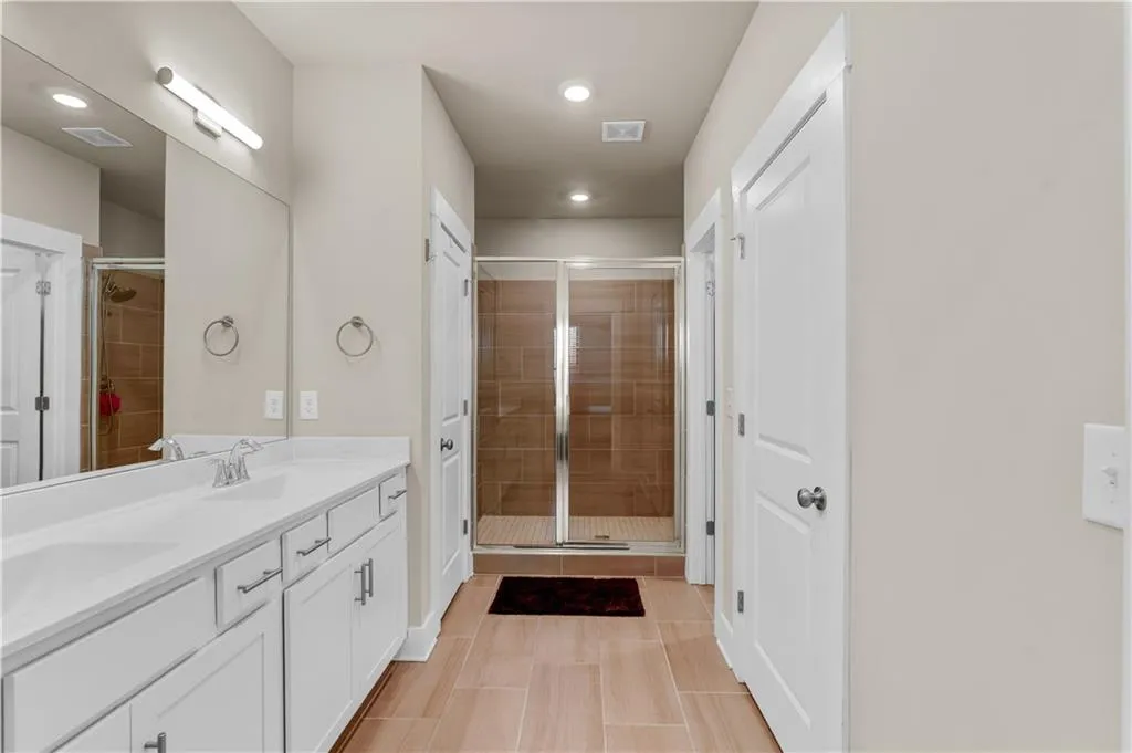 2030 Main Street Nw Unit 207, Atlanta, Georgia 30318, 2 Bedrooms Bedrooms, 0 ,2 BathroomsBathrooms,Residential,For Sale,2030 Main Street Nw Unit 207,7731061