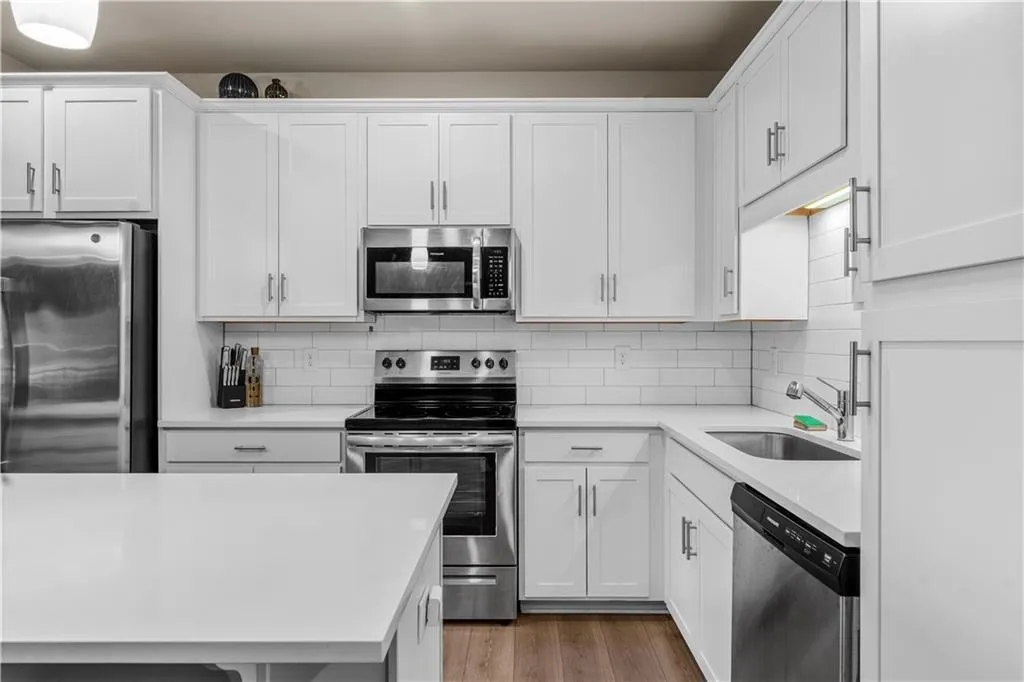 2030 Main Street Nw Unit 207, Atlanta, Georgia 30318, 2 Bedrooms Bedrooms, 0 ,2 BathroomsBathrooms,Residential,For Sale,2030 Main Street Nw Unit 207,7731061