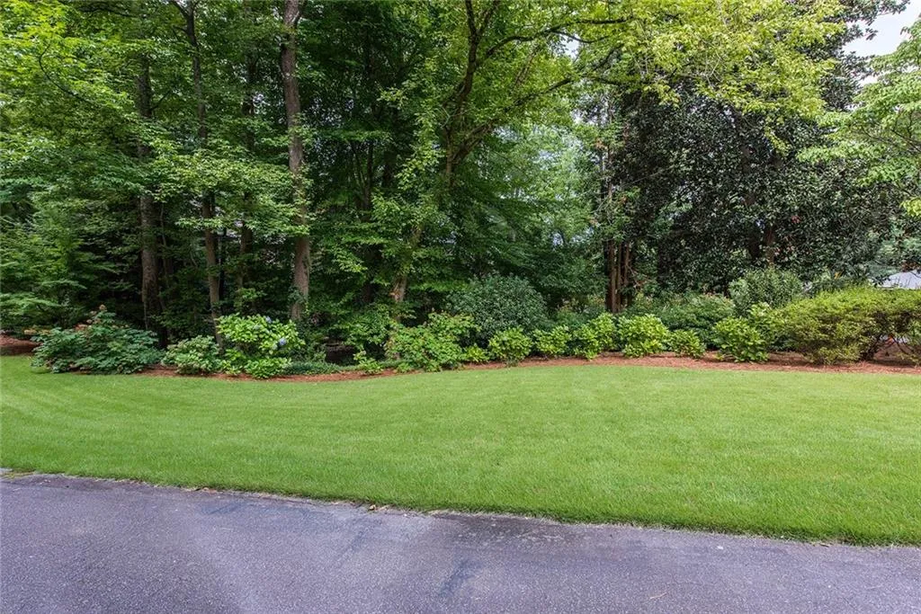 1085 Balmoral Road, Atlanta, Georgia 30319, 4 Bedrooms Bedrooms, ,2 BathroomsBathrooms,Residential,Sold,1085 Balmoral Road,7091321