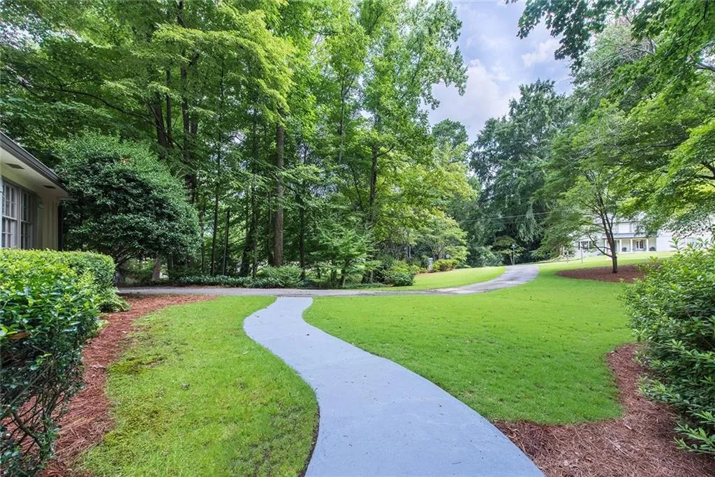 1085 Balmoral Road, Atlanta, Georgia 30319, 4 Bedrooms Bedrooms, ,2 BathroomsBathrooms,Residential,Sold,1085 Balmoral Road,7091321