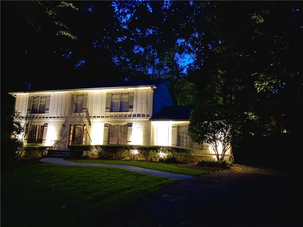1085 Balmoral Road, Atlanta, Georgia 30319, 4 Bedrooms Bedrooms, ,2 BathroomsBathrooms,Residential,Sold,1085 Balmoral Road,7091321