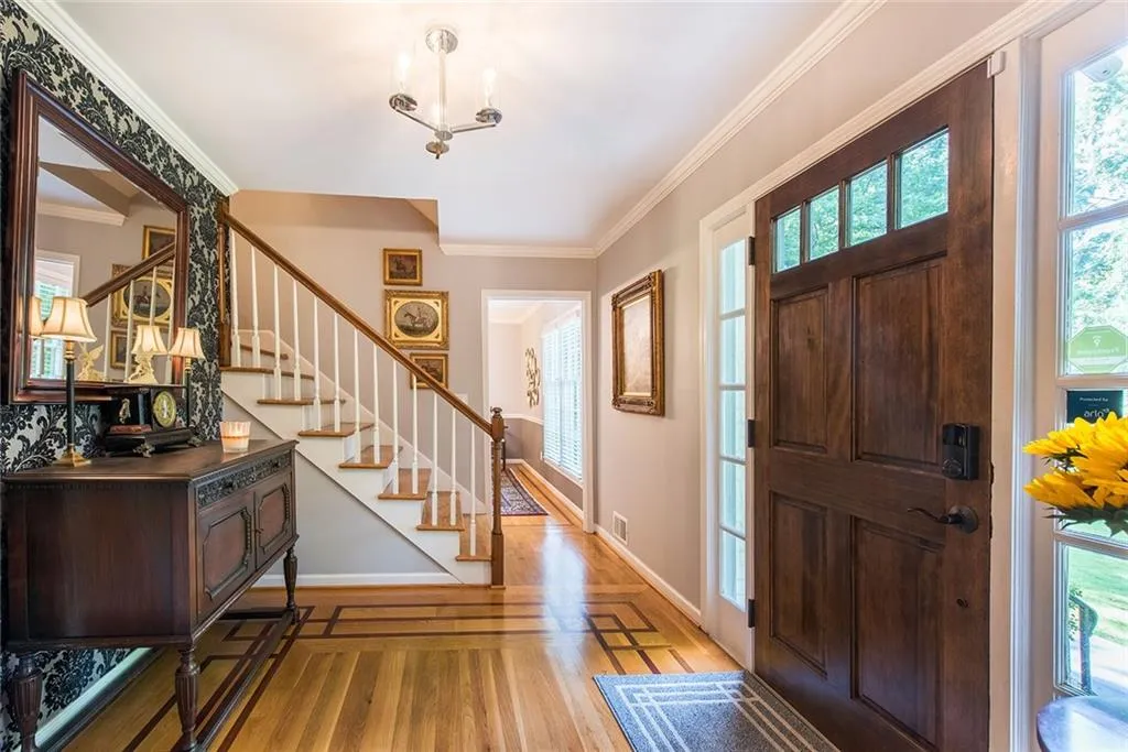 1085 Balmoral Road, Atlanta, Georgia 30319, 4 Bedrooms Bedrooms, ,2 BathroomsBathrooms,Residential,Sold,1085 Balmoral Road,7091321