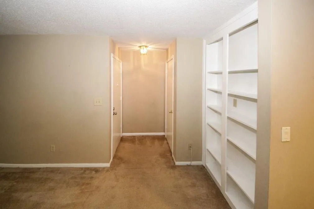 6851 Roswell Road Unit G-1, Sandy Springs, Georgia 30328, 1 Bedroom Bedrooms, ,1 BathroomBathrooms,Residential,Sold,6851 Roswell Road Unit G-1,6099567