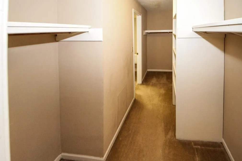 6851 Roswell Road Unit G-1, Sandy Springs, Georgia 30328, 1 Bedroom Bedrooms, ,1 BathroomBathrooms,Residential,Sold,6851 Roswell Road Unit G-1,6099567