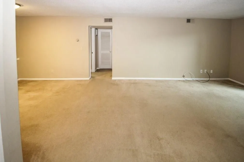 6851 Roswell Road Unit G-1, Sandy Springs, Georgia 30328, 1 Bedroom Bedrooms, ,1 BathroomBathrooms,Residential,Sold,6851 Roswell Road Unit G-1,6099567