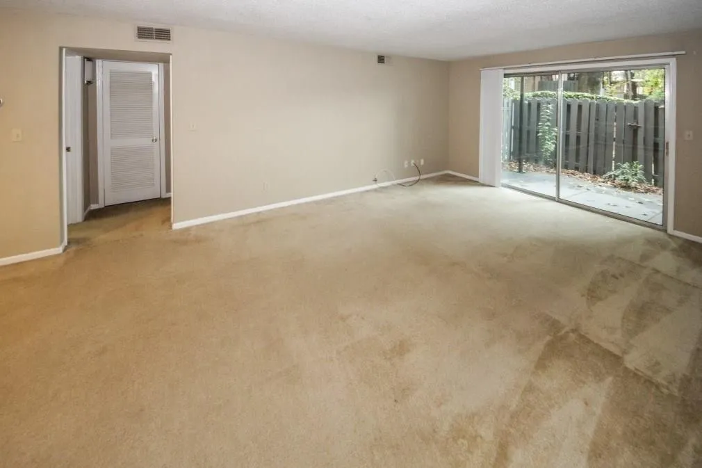 6851 Roswell Road Unit G-1, Sandy Springs, Georgia 30328, 1 Bedroom Bedrooms, ,1 BathroomBathrooms,Residential,Sold,6851 Roswell Road Unit G-1,6099567