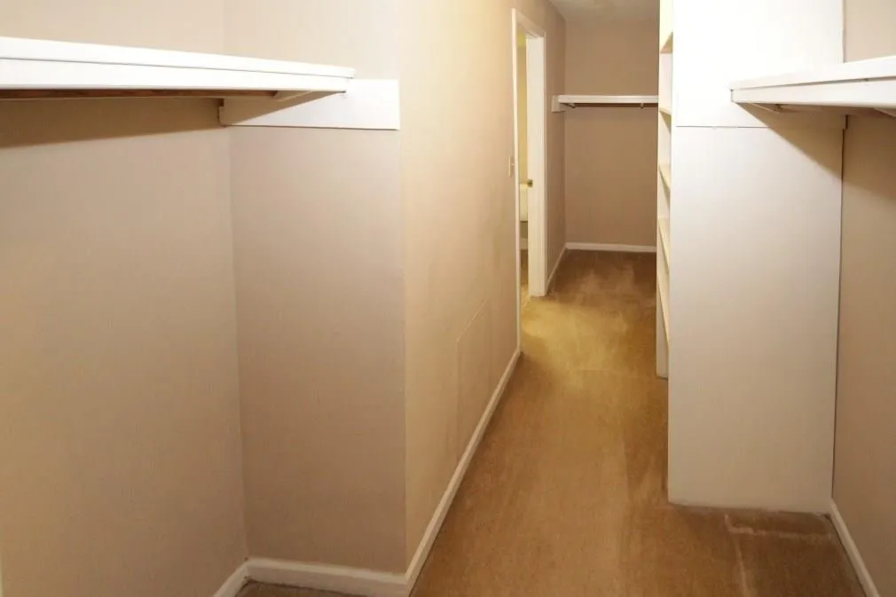 6851 Roswell Road Unit G-1, Sandy Springs, Georgia 30328, 1 Bedroom Bedrooms, ,1 BathroomBathrooms,Residential,Sold,6851 Roswell Road Unit G-1,6099567