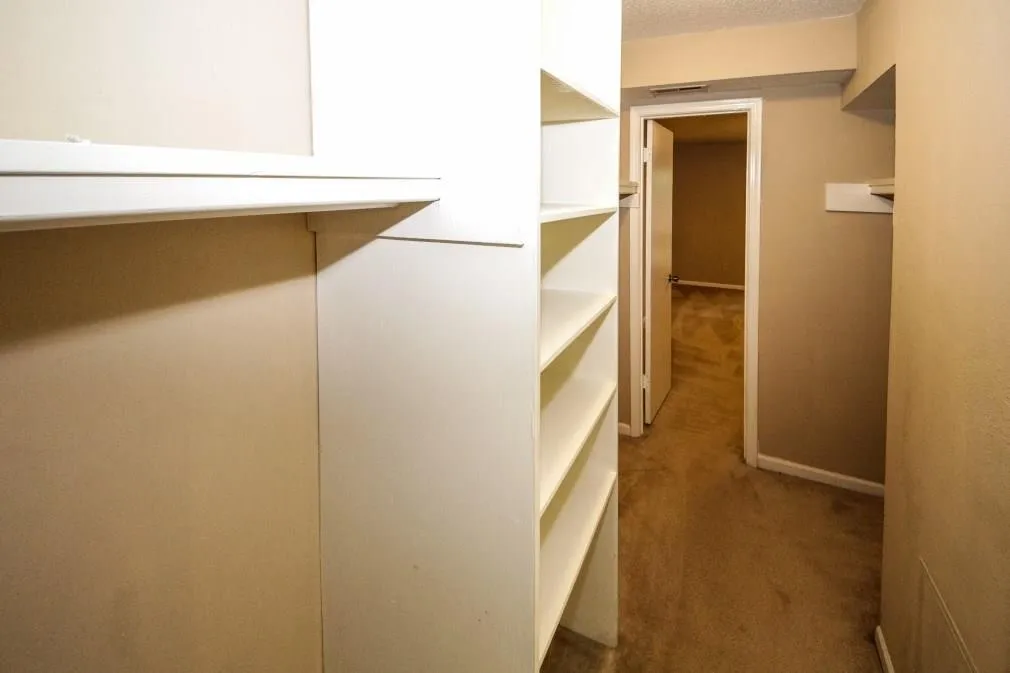 6851 Roswell Road Unit G-1, Sandy Springs, Georgia 30328, 1 Bedroom Bedrooms, ,1 BathroomBathrooms,Residential,Sold,6851 Roswell Road Unit G-1,6099567