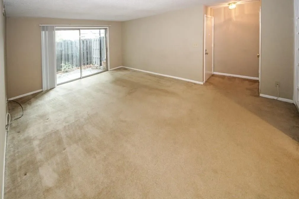 6851 Roswell Road Unit G-1, Sandy Springs, Georgia 30328, 1 Bedroom Bedrooms, ,1 BathroomBathrooms,Residential,Sold,6851 Roswell Road Unit G-1,6099567