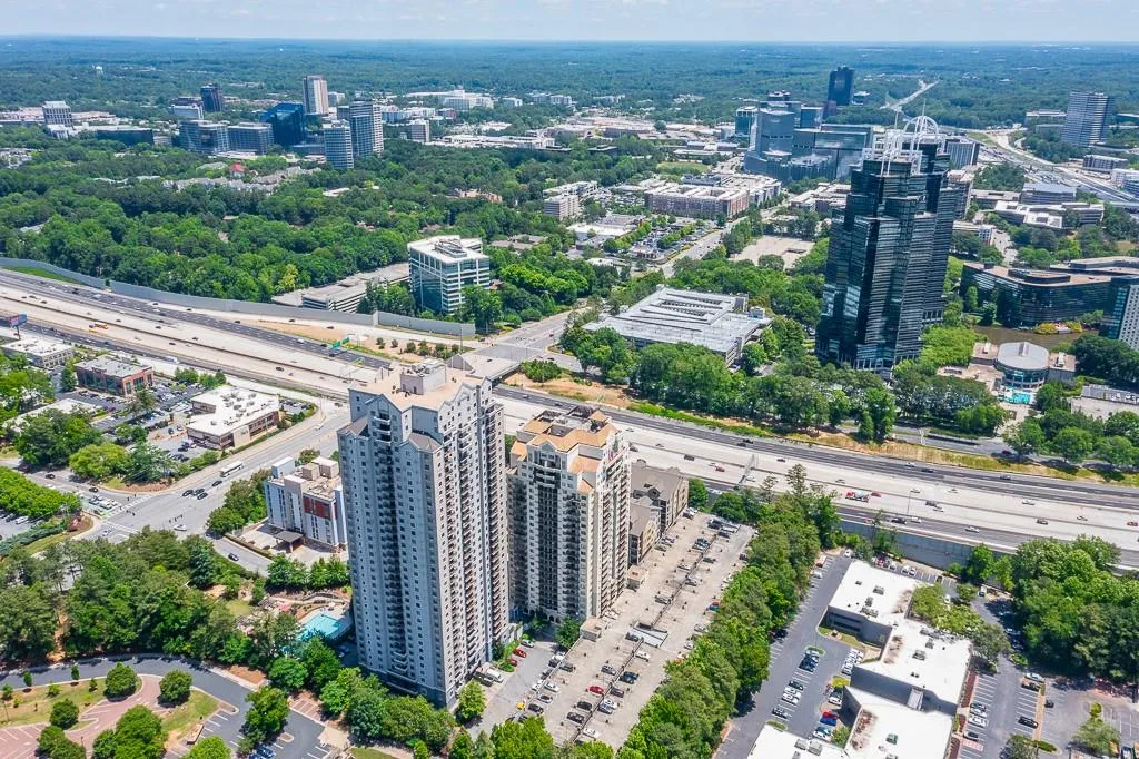 View of bird's eye view of Park Towers, 400, and the King and Queen buildings View of bird's eye view of Park Towers, 400, and the King and Queen buildings