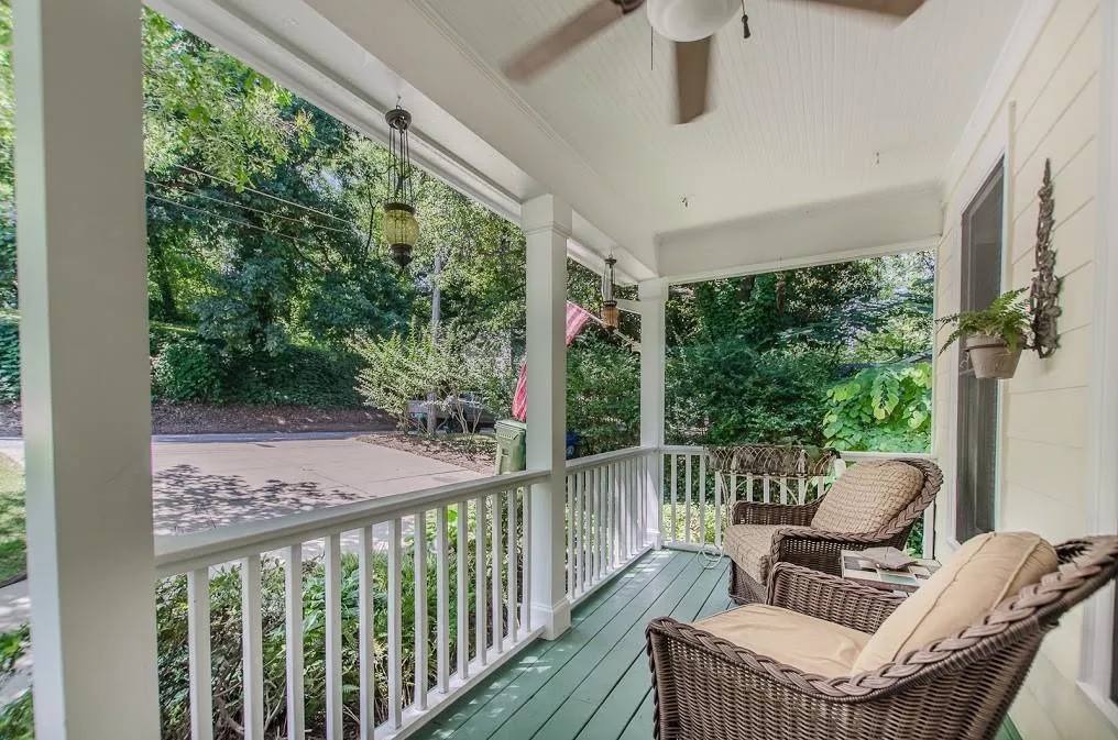 2653 W Main Street Nw, Atlanta, Georgia 30318, 4 Bedrooms Bedrooms, ,3 BathroomsBathrooms,Residential,Sold,2653 W Main Street Nw,5711225