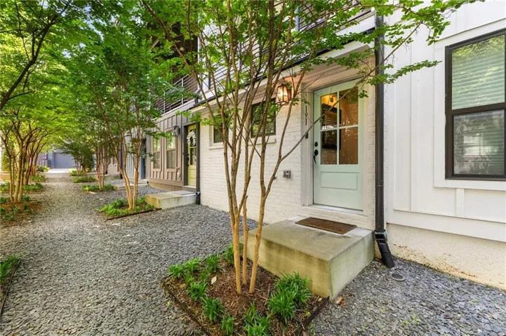 191 Chestnut Circle, Atlanta, Georgia 30342